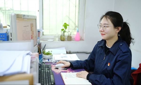 291656484006672134.jpeg 守得初心绽芳华 陕煤地质物测公司 李乔.jpg